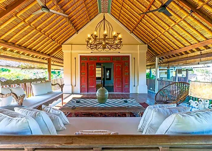 ホテル Classic Village 4 Bedroom Private Pool 4*
