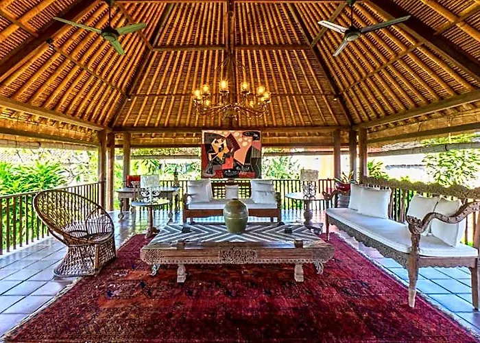 ホテル Classic Village 4 Bedroom Private Pool 4*