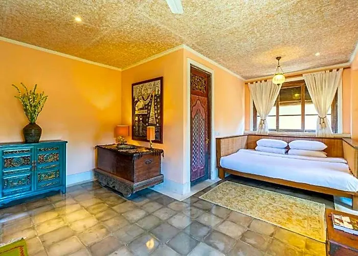 Classic Village 4 Bedroom Private Pool バリ島