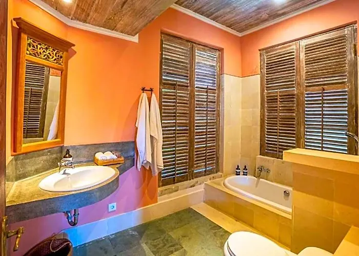 ホテル Classic Village 4 Bedroom Private Pool バリ島